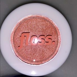 FLOSS EYESHADOW. Tokyo